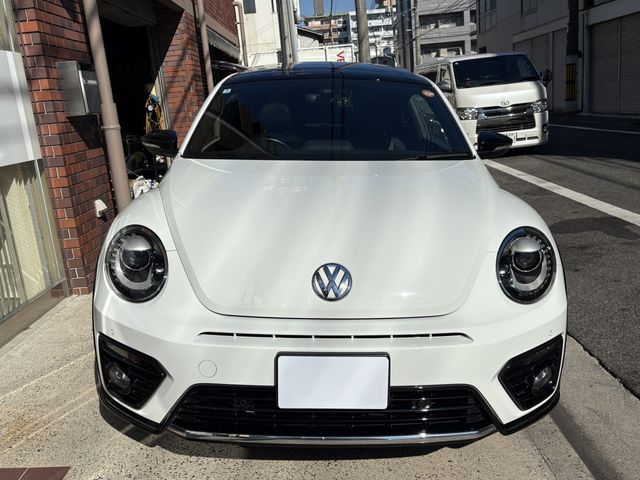 VOLKSWAGEN The BEETLE