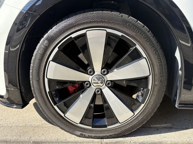 VOLKSWAGEN The BEETLE