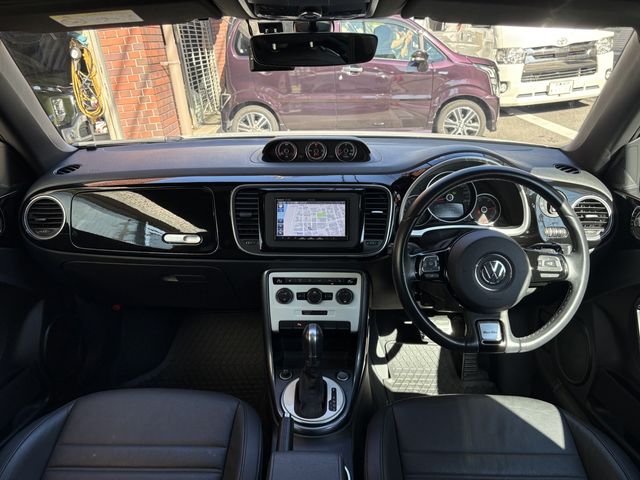 VOLKSWAGEN The BEETLE