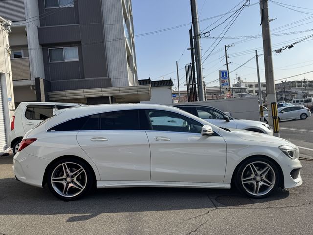 MERCEDES BENZ CLA Shooting Brake