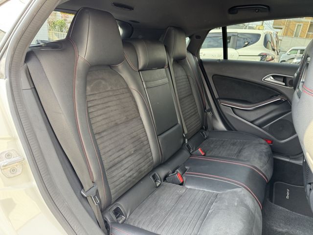 MERCEDES BENZ CLA Shooting Brake