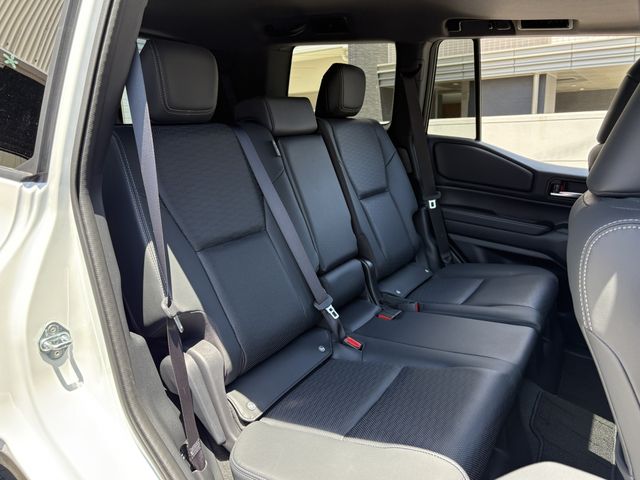 LANDCRUISER 250