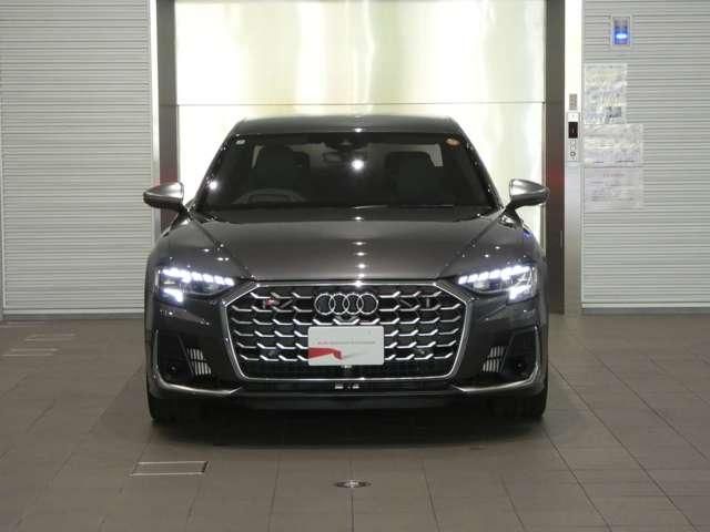 AUDI S8