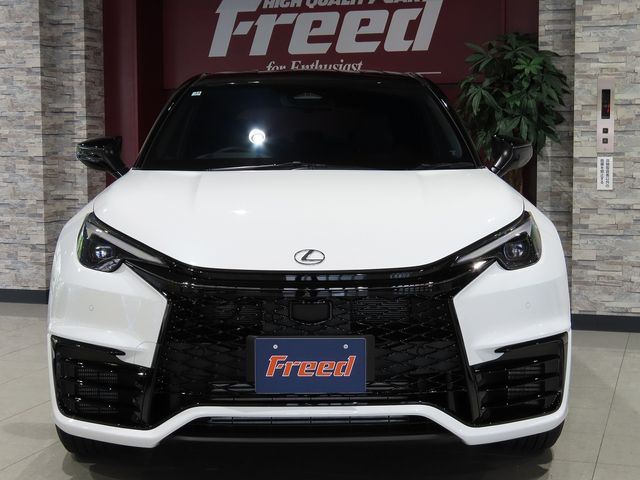 LEXUS LBX