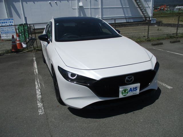 MAZDA3 FASTBACK
