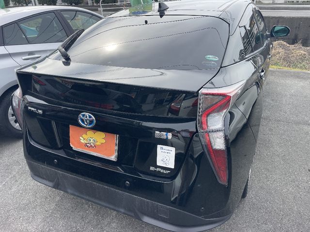PRIUS 4WD