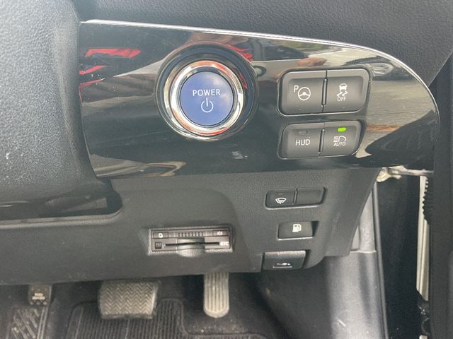 PRIUS 4WD