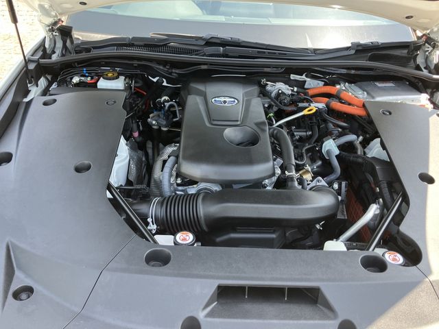 CROWN sedan hybrid