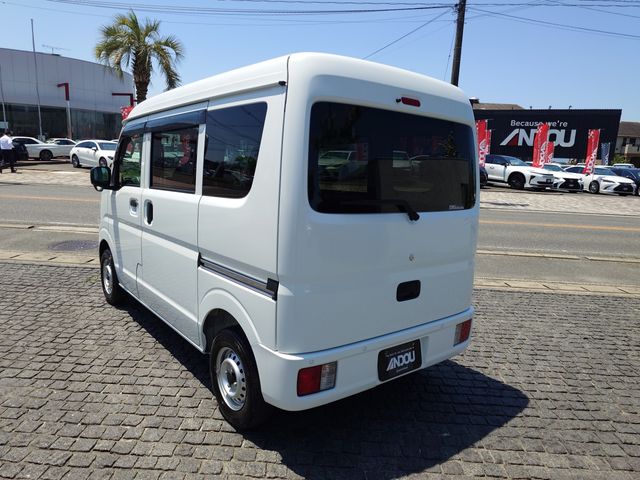 MINICAB van