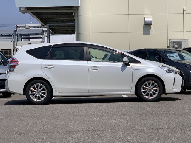 PRIUS Alpha
