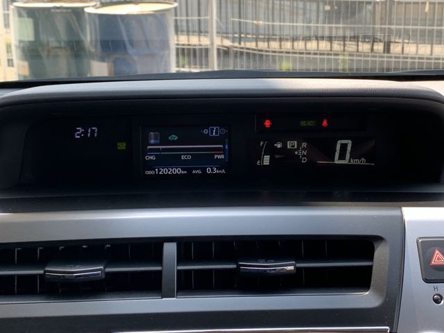 PRIUS Alpha