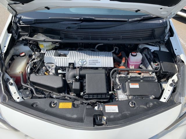 PRIUS Alpha
