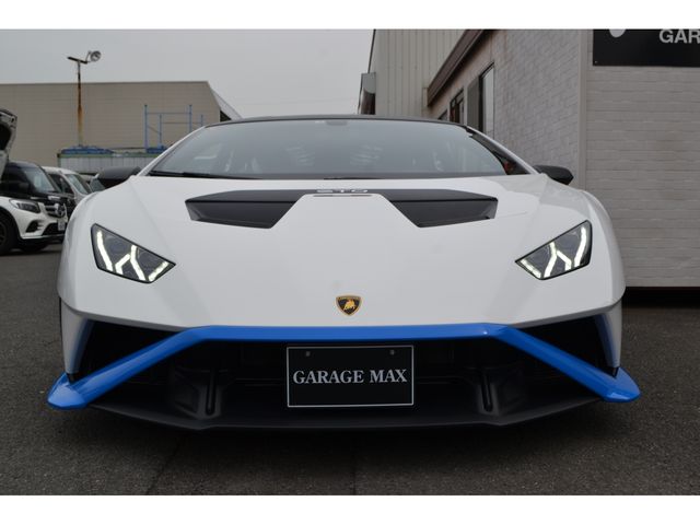 LAMBORGHINI HURACAN
