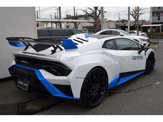LAMBORGHINI HURACAN