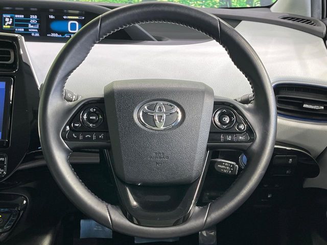 PRIUS 4WD