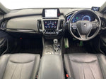 CROWN sedan hybrid
