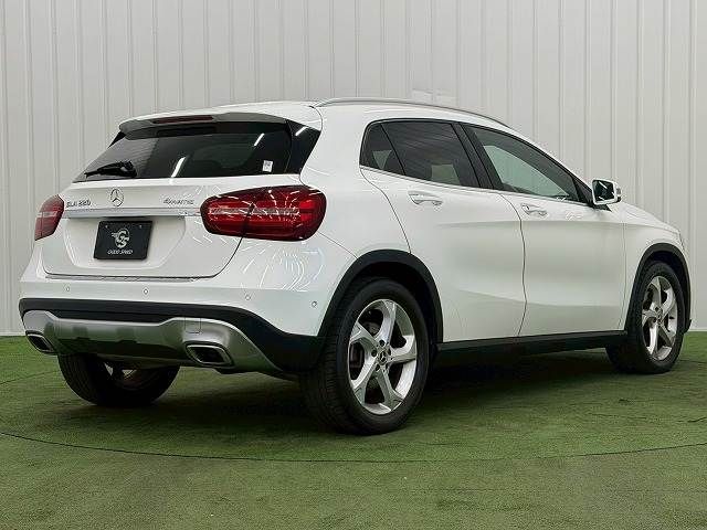 MERCEDES BENZ GLA class