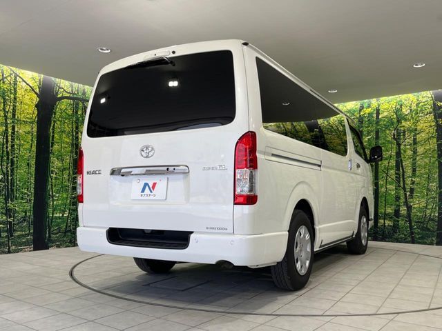 HIACE van 4WD