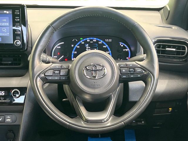 YARIS CROSS HYBRID