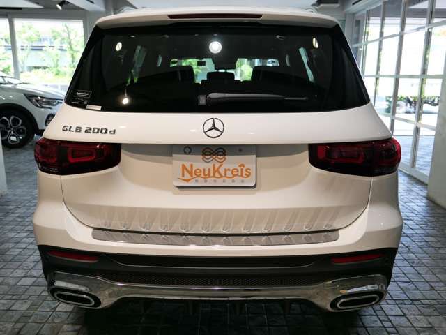 MERCEDES BENZ GLB