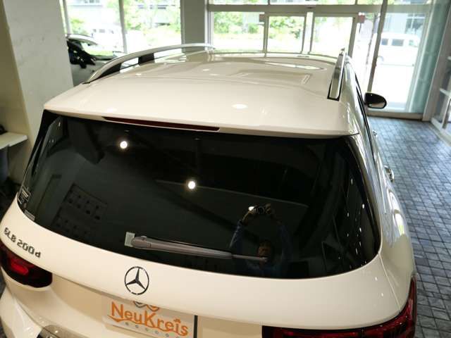 MERCEDES BENZ GLB