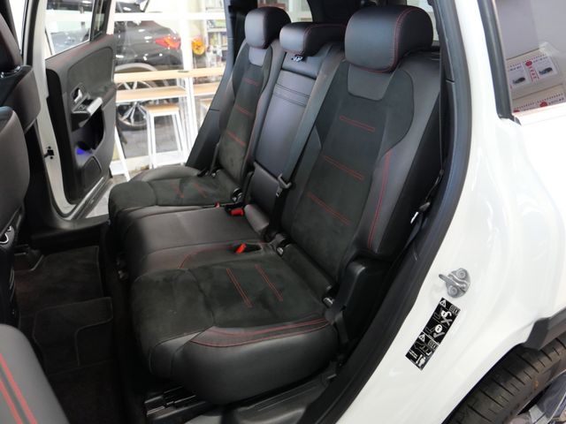 MERCEDES BENZ GLB