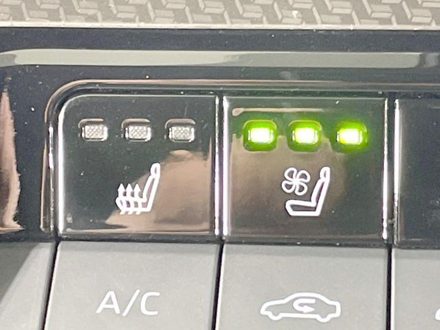 PRIUS 4WD