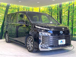 VOXY HYBRID