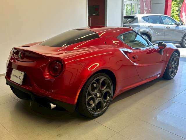 ALFAROMEO 4C