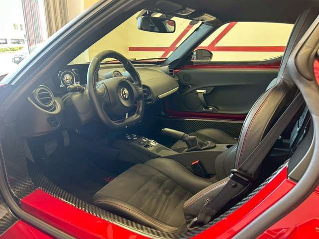 ALFAROMEO 4C