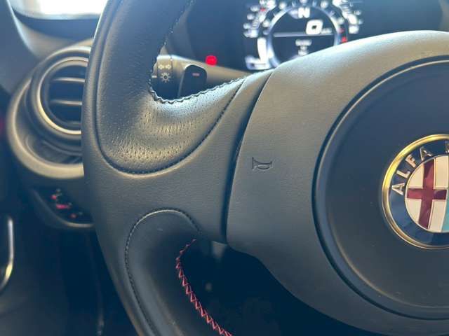 ALFAROMEO 4C