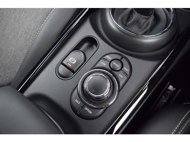 MINI COOPER S CLUBMAN