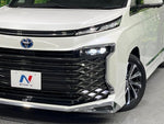 VOXY HYBRID