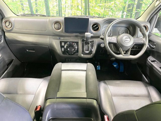 CARAVAN van 4WD