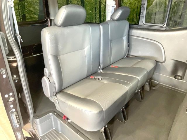 CARAVAN van 4WD