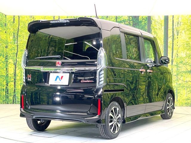 N BOX CUSTOM