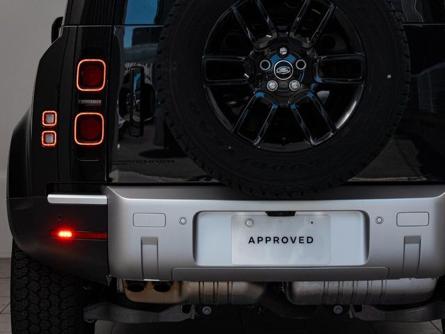ROVER DEFENDER