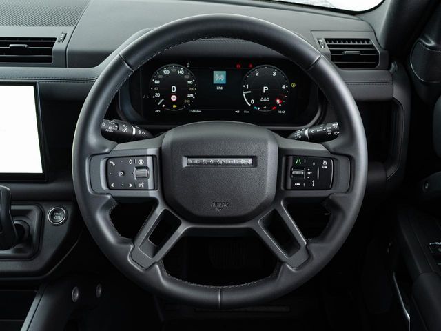 ROVER DEFENDER