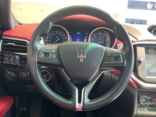 MASERATI GHIBLI Sedan