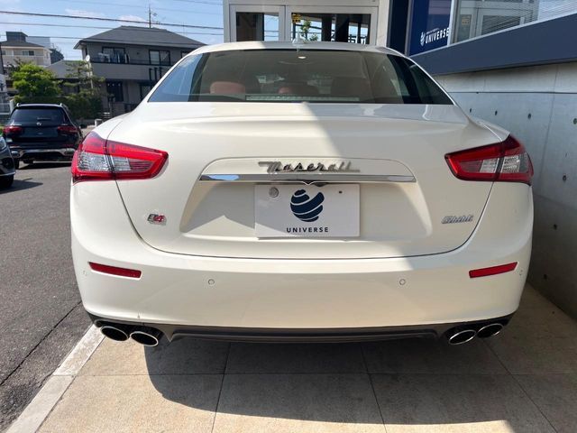 MASERATI GHIBLI Sedan
