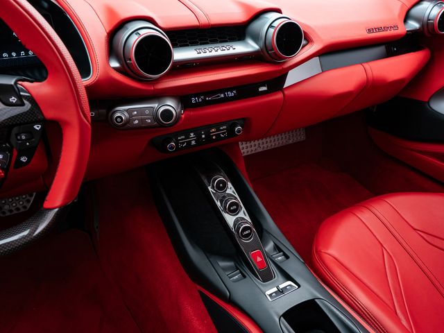 FERRARI 812 GTS