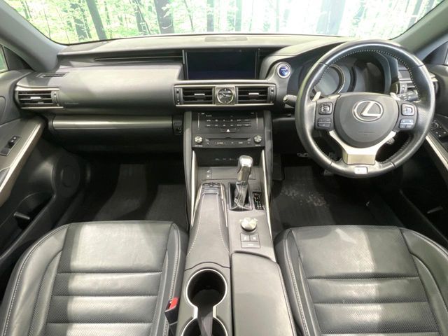 LEXUS IS300h