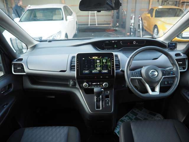 SERENA  S-HYBRID 4WD