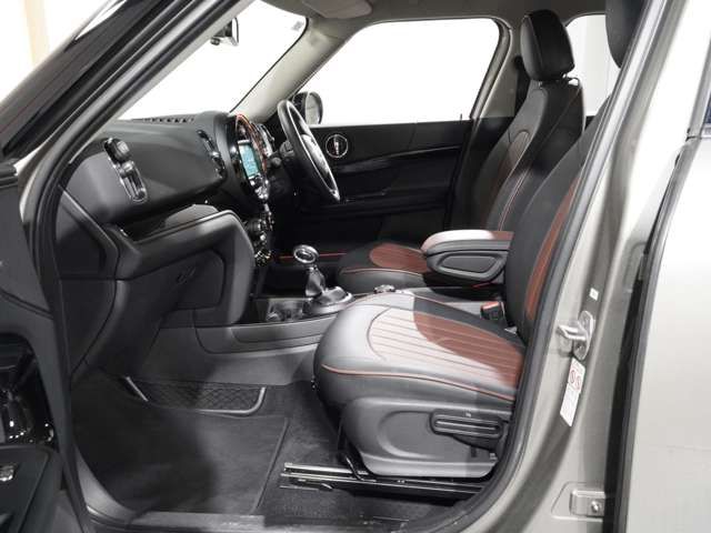 BMW MINI COOPER SE CROSSOVER