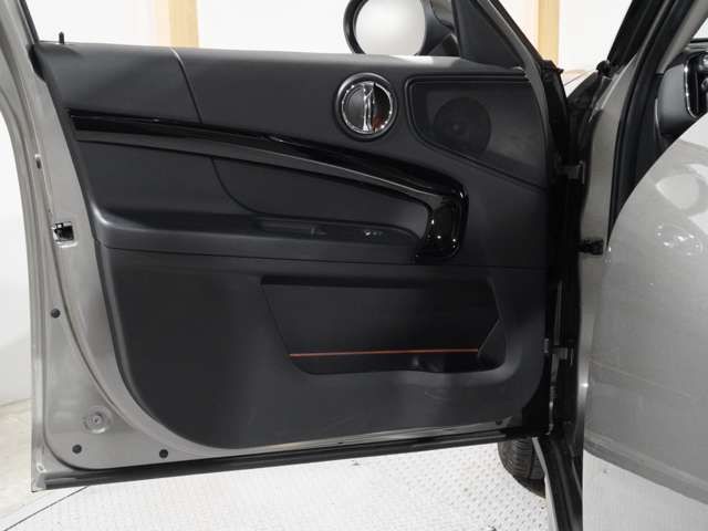 BMW MINI COOPER SE CROSSOVER