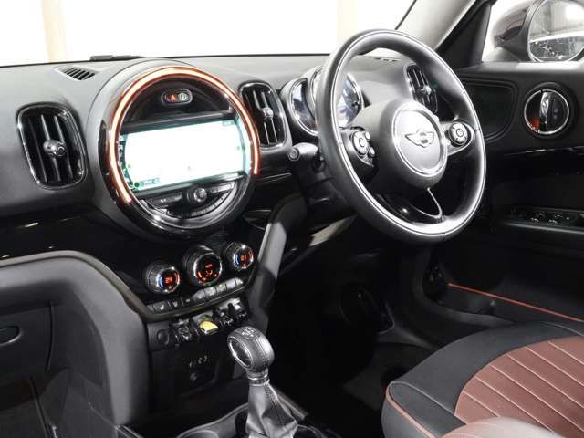 BMW MINI COOPER SE CROSSOVER