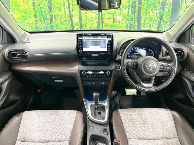YARIS CROSS