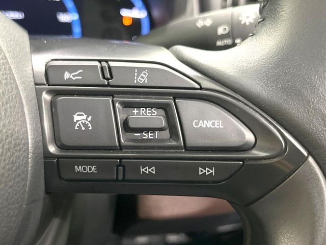 YARIS CROSS