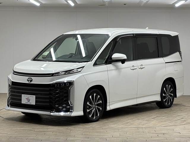 VOXY HYBRID