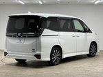 VOXY HYBRID